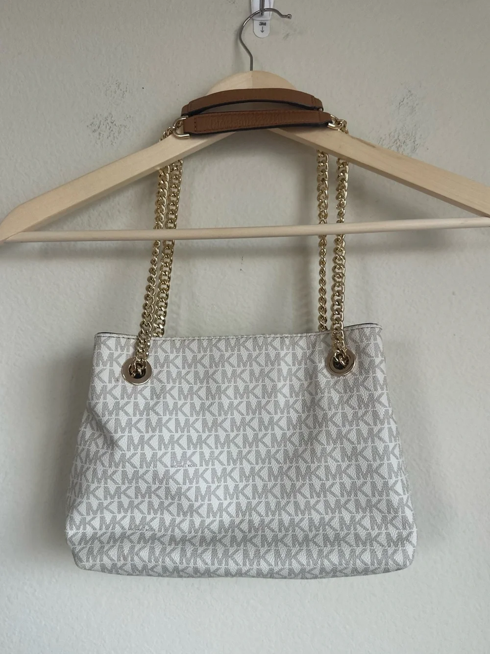 Michael Kors Jet Set Chain Medium Shoulder Messenger Bag